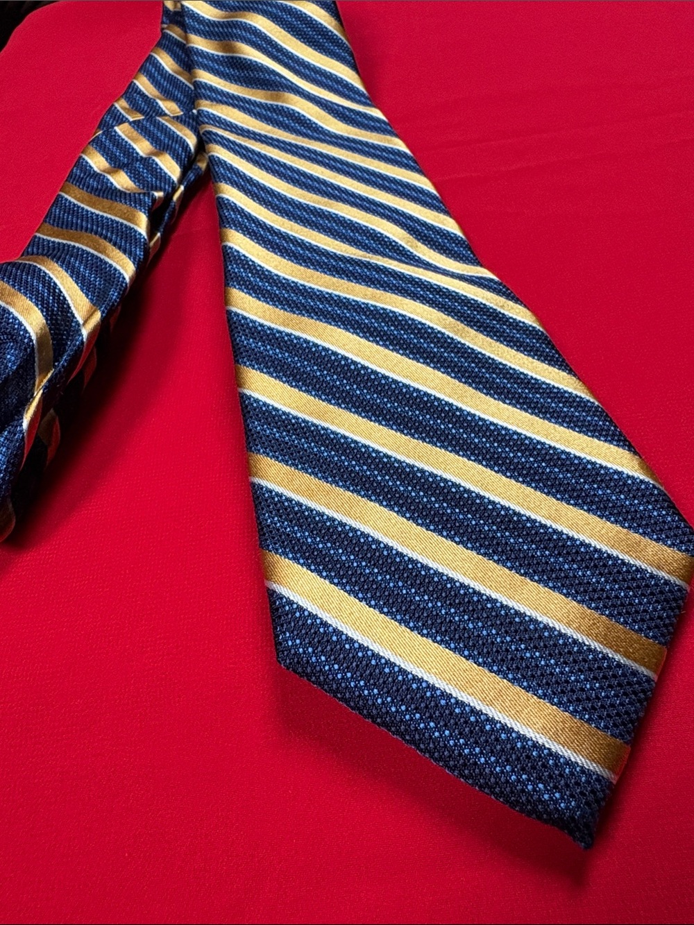 Jos. A. Bank Signature silk tie!